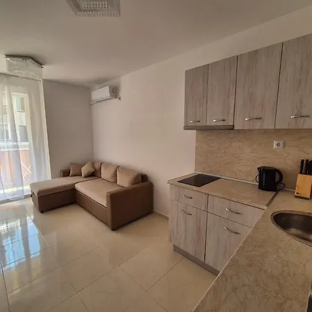 комфортен лазур 아파트