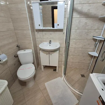 아파트 комфортен лазур *